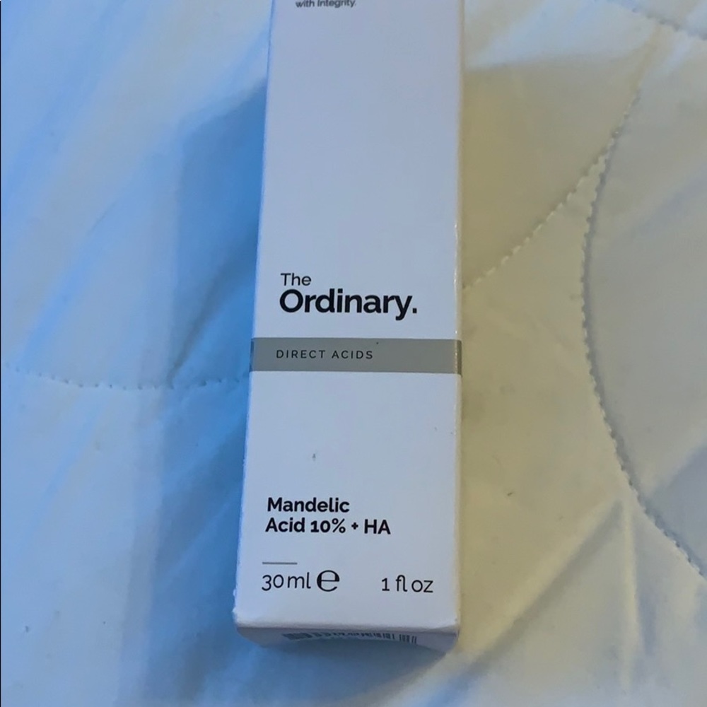 The ordinary Mandelic Acid. The oil sold already